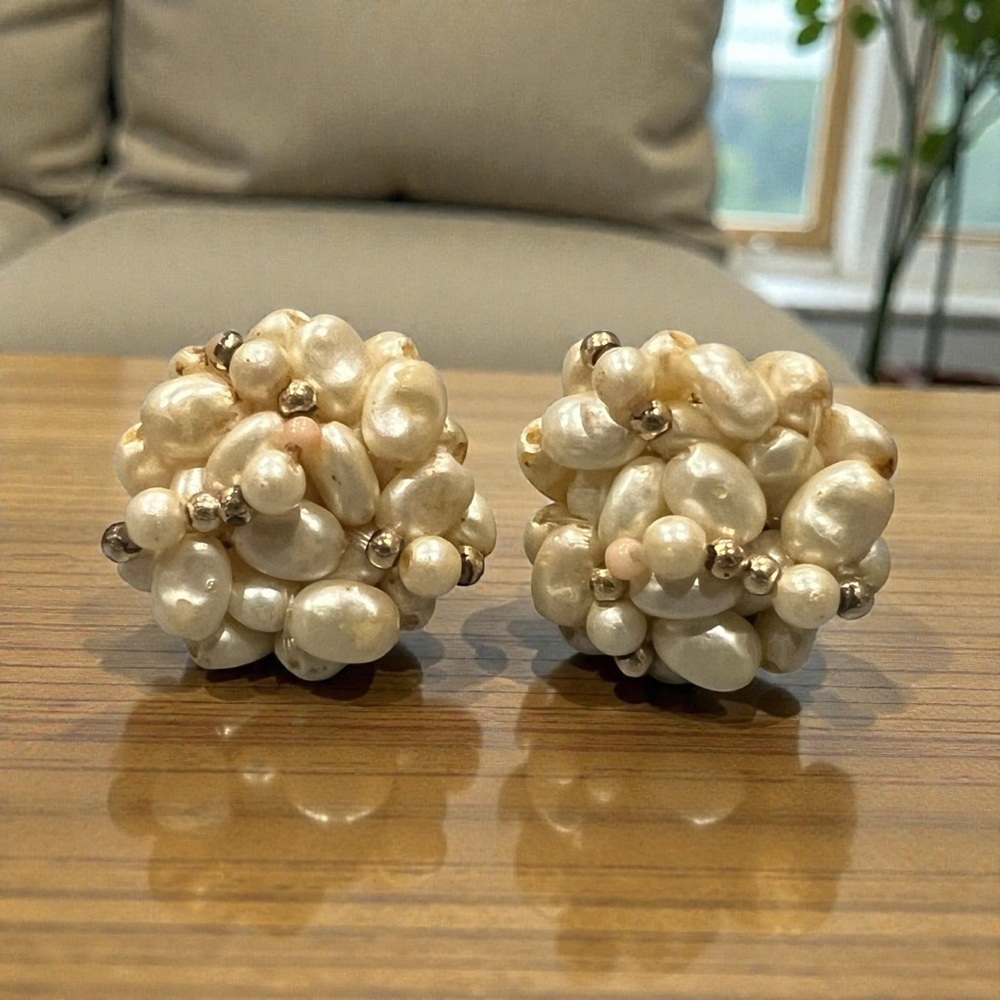 Vintage Pearl Cluster Clip-On Earrings ✨